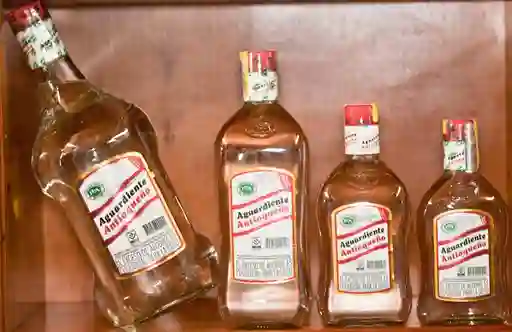 Aguardiente Botella Verde