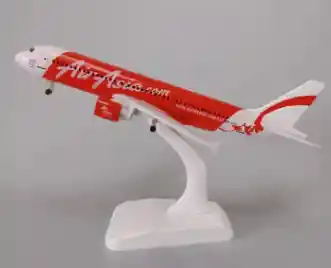 Avion Pequeño Metalico Acero Coleccionable De Air Asia A320 16cm