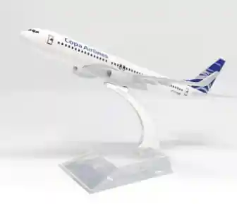 Avion Pequeño Metalico Acero Coleccionable De Copa Airlines A330 16cm