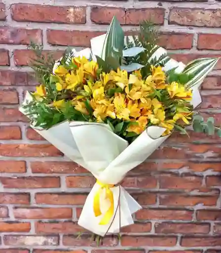Bouquet 24 Astromelias Amarillas