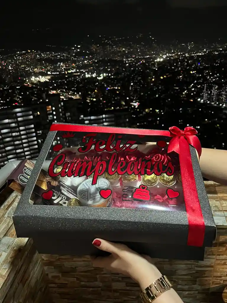 Anchetas Chocolates Con Rosas- Regalos- Dia Madres-sorpresas-regalalo Dia Madres-caja Chocolates-caja Rosas-regalo Mamá
