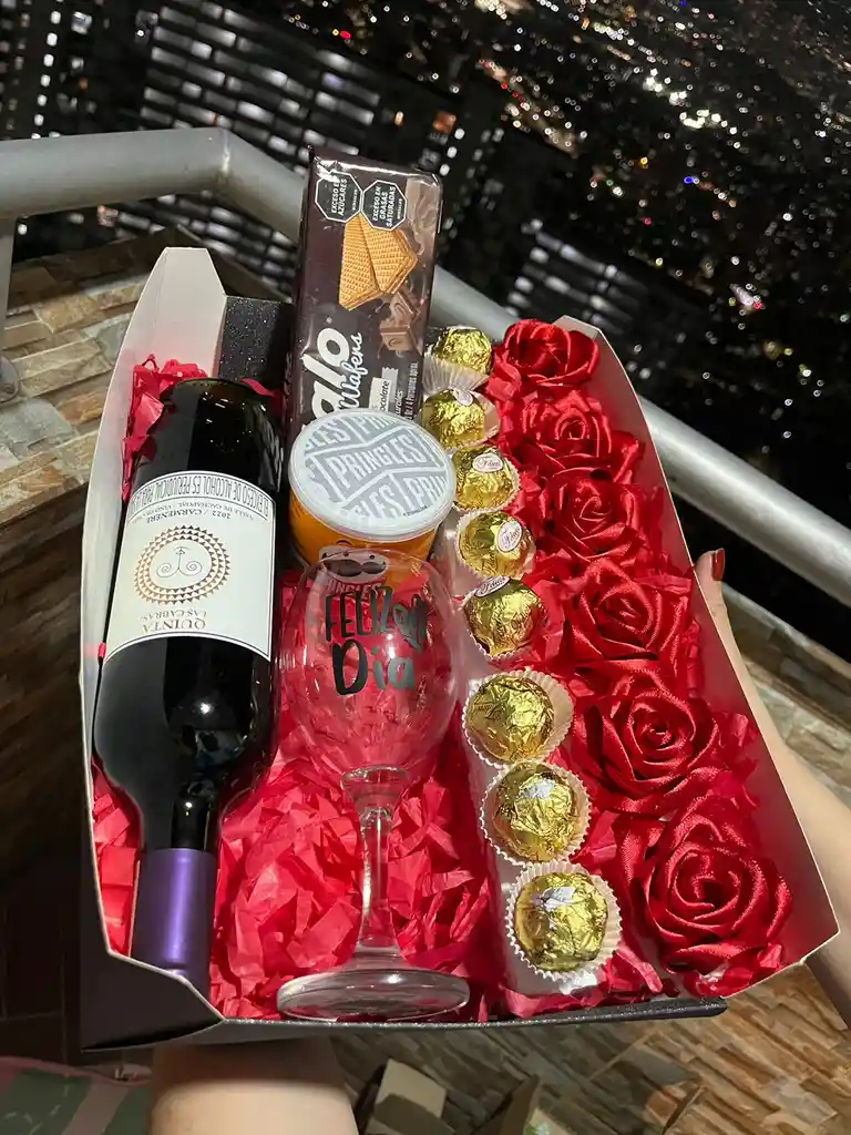 Anchetas Chocolates Con Rosas- Regalos- Dia Madres-sorpresas-regalalo Dia Madres-caja Chocolates-caja Rosas-regalo Mamá