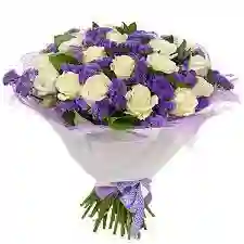 Bouquet De Rosas Y Relleno Morado