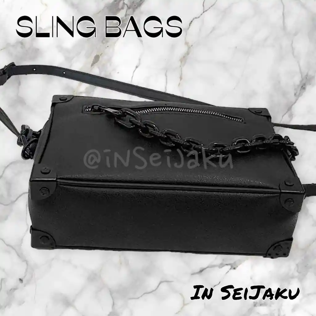 Sling Bag De Cuerina Con Cadena