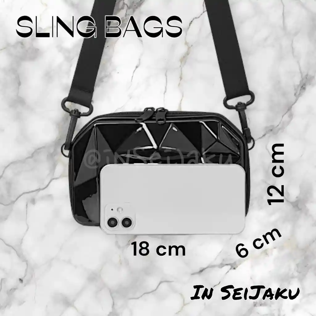 Sling Bag Con Relieve En Pasta Negro