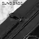 Sling Bag Con Relieve En Pasta Negro