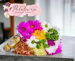 Flores Surtidas Y Chocolates