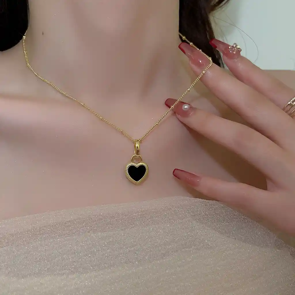 Collar Corazón Dije Reversible Negro/blanco Acero Inoxidable 316l