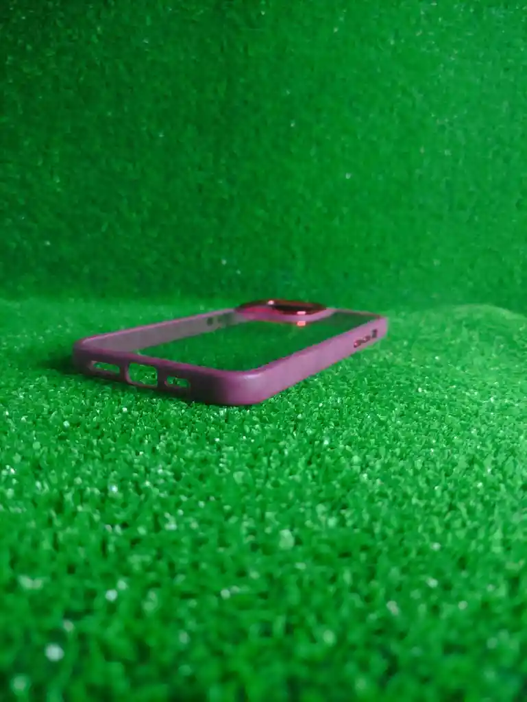 Iphone 15 Pro Max | Case Rigido | Forro Fashion | Carcasa Protectora | Full Proteccion | Space Borde Vinotinto