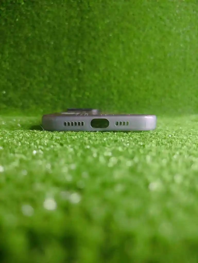 Iphone 13 Pro Max | Case Rigido | Good Luck Magsafe | Carcasa Protectora | Full Proteccion | Circuito Vinotinto