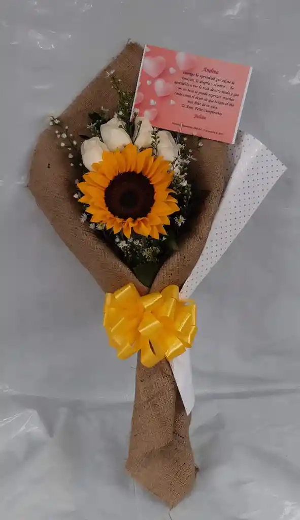 Arreglo Manual Girasol Y Rosas