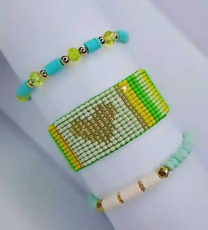 Trio De Manillas Verde Y Corazon Dorado
