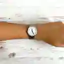 Reloj Para Mujer Qyq Qa47j204y Plateado Acero + Estuche