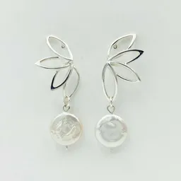 Aretes Medio Crisantemo Con Perla