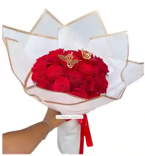 Ramo De Flores Rosas Rojas Deluxe Para Regalar