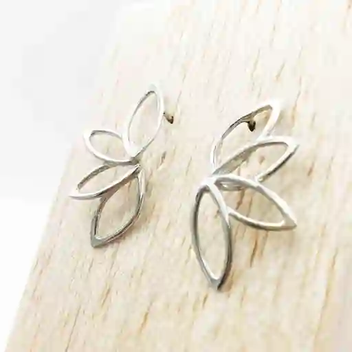 Aretes Medio Crisantemo