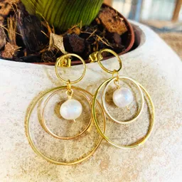 Aretes Argollas Doradas Con Perlas