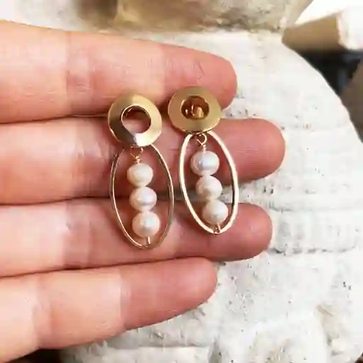 Aretes Ovaladas Con Perlas Naturales