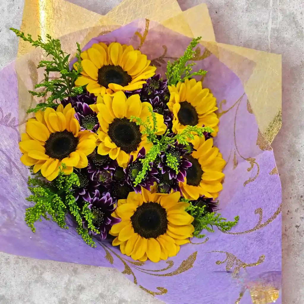 Bouquet De Mini Girasoles