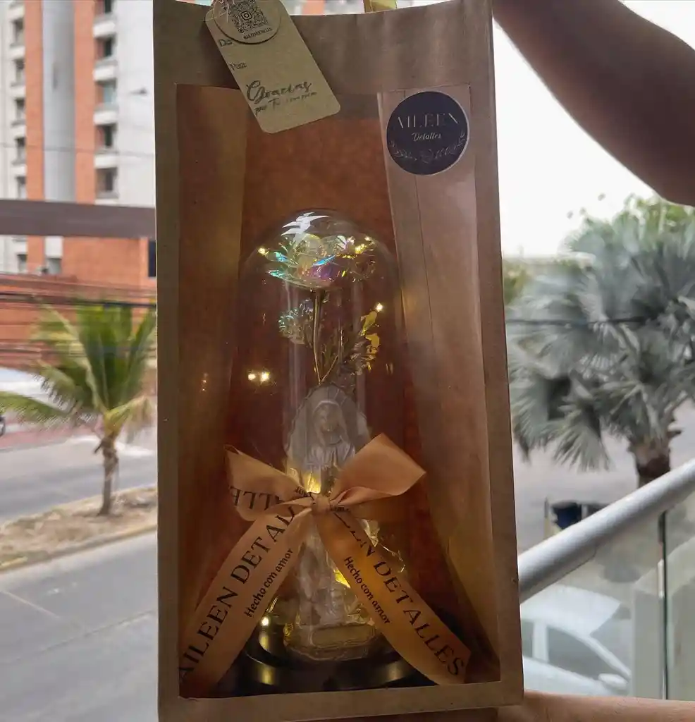 Cúpula De Fe Y Amor Eterno — El Regalo Emblema Para Mamá