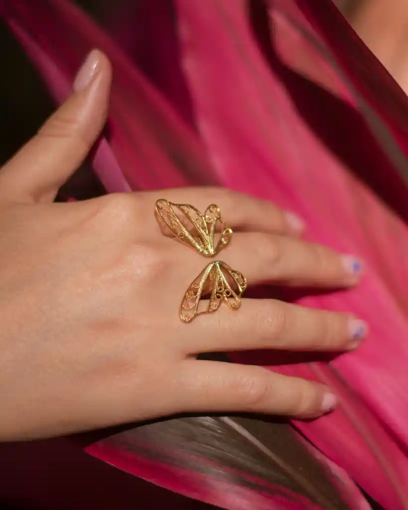 Anillo Abierto De Mariposa En Filigrana