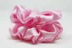 Scrunchies En Satín Color Rosa