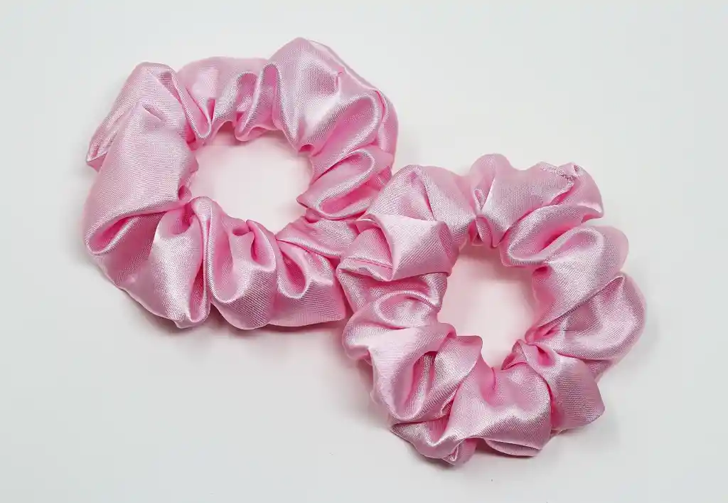 Scrunchies En Satín Color Rosa