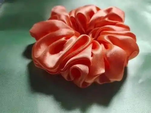 Scrunchies En Satín Color Salmon