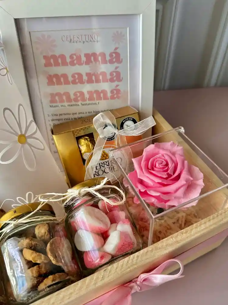 Happy Mother's Day; Mamá Floral Ancheta , Chocolates Y Rosa Preservada.
