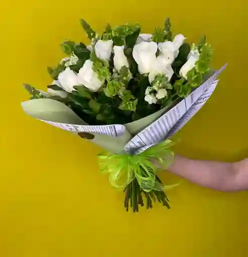 Bouquet De Rosas Blancas