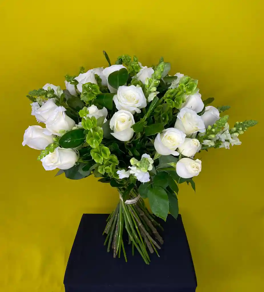 Bouquet De Rosas Blancas