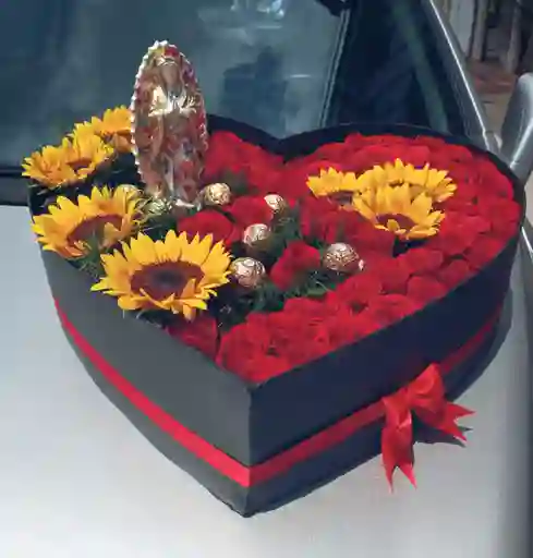 Corazón Gigante Y Virgen