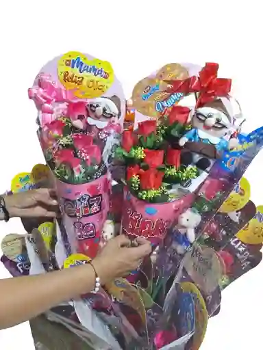 Cono De Rosas Muñeco Para El Dia De La Madre
