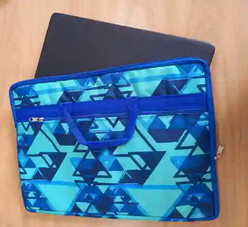 Funda Para Portatil Con Manijas 14"