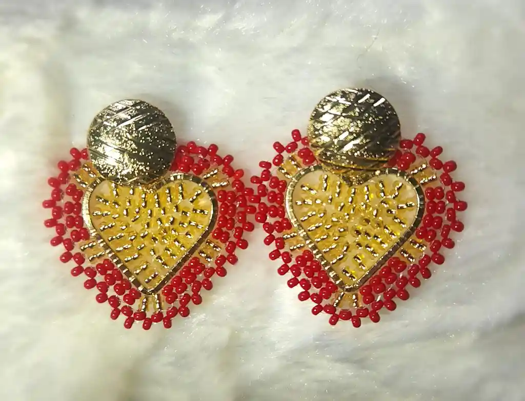 Arestes Artesanales Con Rodio - Forma De Corazon Rojos Con Dorado