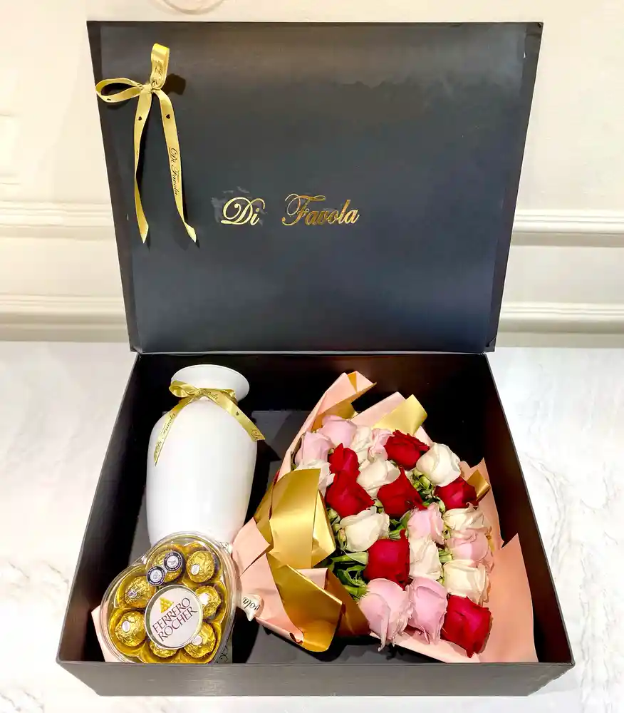 Luxury Roses X 24 Colores Surtidos Exportación . + Jargon + Ferrero Rocher.