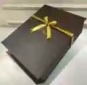 Caja Tipo Libro Elegante + Ferrero Rocher. Rosas Blancas Y Rojas