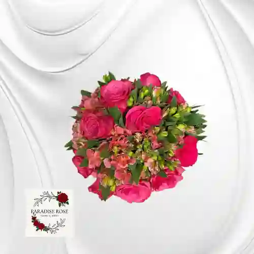 Astromelias Y Rosas Rosadas