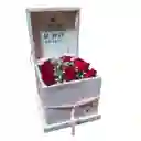 Caja De 12 Rosas Y 9 Chocolates