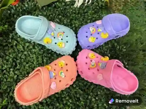 Zapato Tipo Crocs Talla 26 Sandalia Zueco Transpirables De Secado Rápido, Con Bonitos Adornos Para Niña