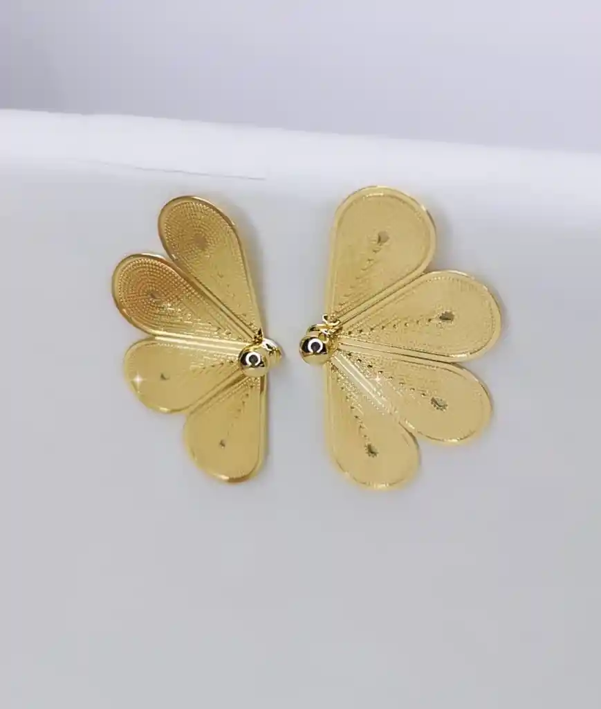 Areta Dorada Mariposa