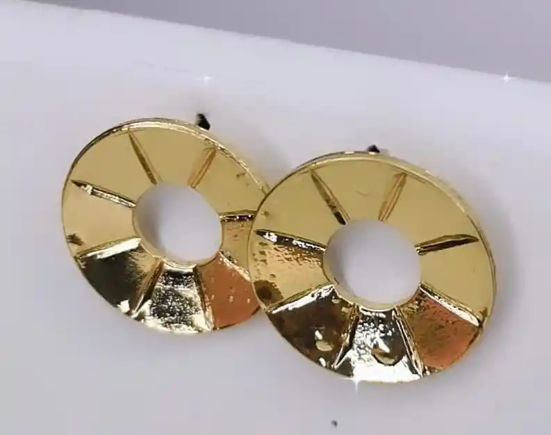 Areta Dorada Medalla Circular