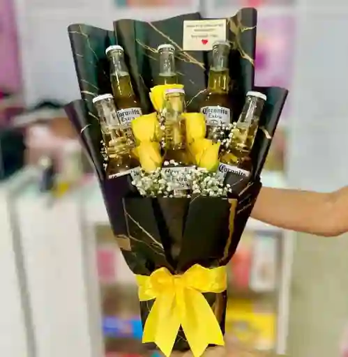 Arreglo De Flores Para Mujer U Hombre Cerveza Coronita Y Flores Amarilla-(buquet De Flores, Ramo De Flores, Regalo Para Mujer)