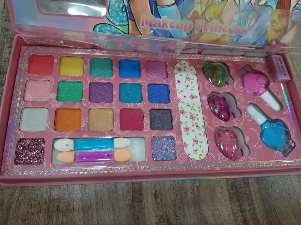 Juego De Maquillaje De Princesas, Incluye Brillo De Labios, Brillo, Compacto Y Pinturas Para Niñas
