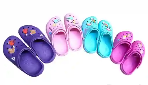 Zapato Chancla Sandalias Chancleta Zuecos Tipo Crocs Talla 35 Transpirables De Secado Rápido Con Bonitos Adornos De Dibujos Animados Para Dama