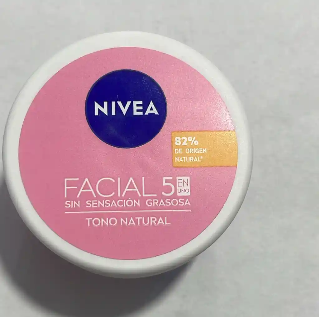 Nivea Facial Por 50ml Tono Natural.