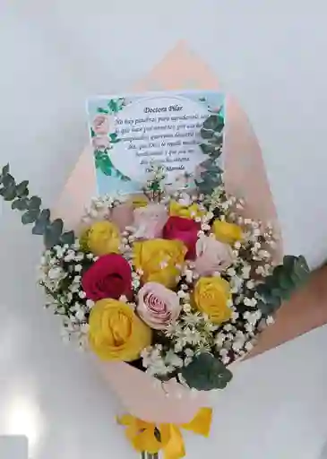 Arreglo De 12 Rosas Primaverales