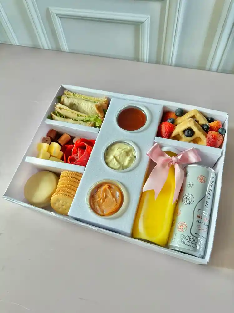 Deliciosa Caja De Snack. Picnic. Regalo Perfecto