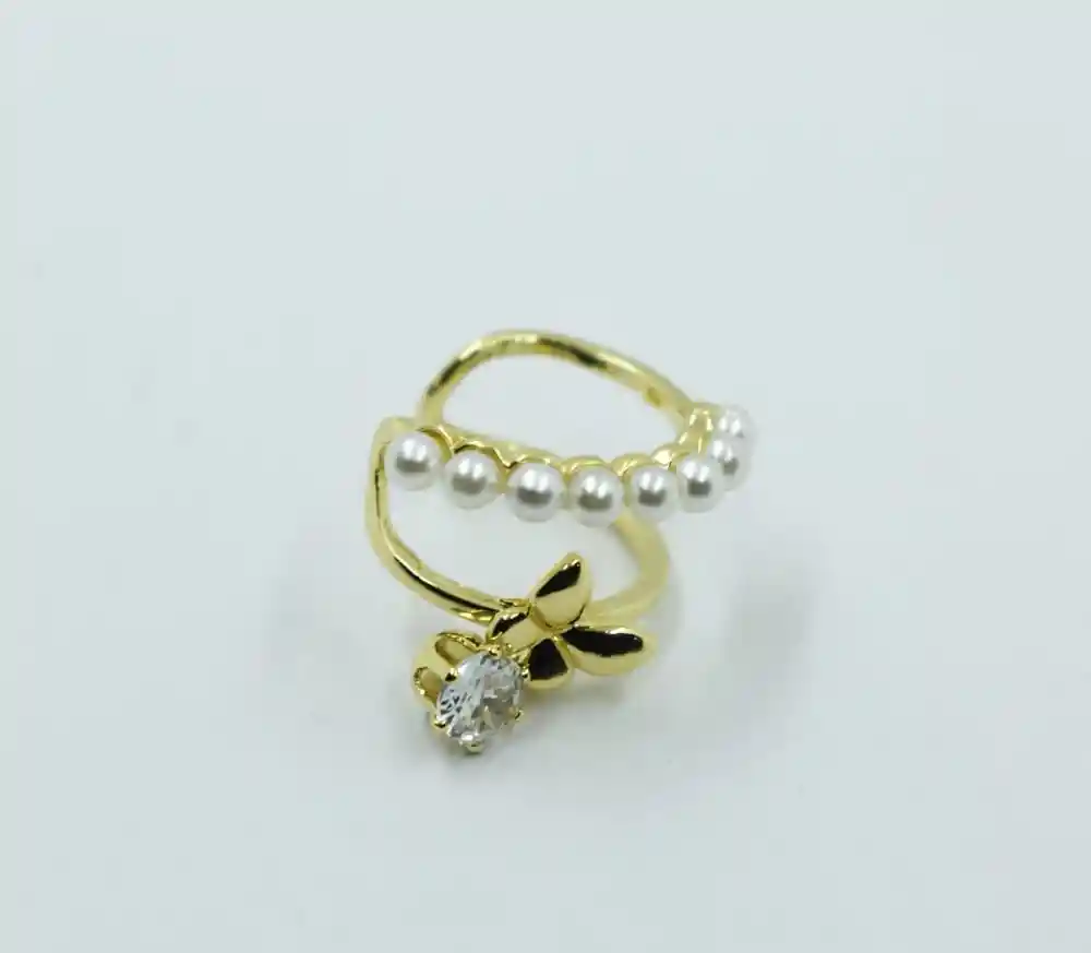 Earcuff Dorado Perlas Y Mariposas
