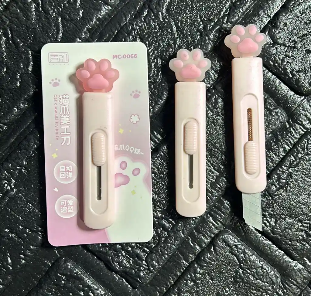 Bisturi Pequeño Huellas / Kawaii Rosado